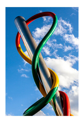 Onofrio Pignataro Needle and thread - Cadorna Station - Milan