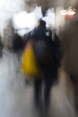 Guido Morelli Walking - Milan - Corso Vittorio Emanuele