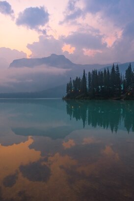 Emerald lake The lights of dawn, Emerald lake Canada 2018