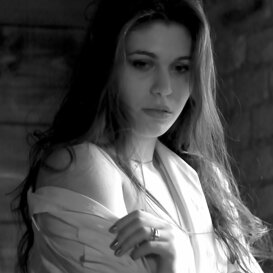 Lorenzo Marchetti Model Celeste Caorsi - location La Rocchetta di Mondondone PV