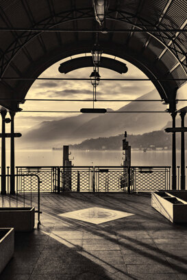 Luca Di Pinto The ferry boarding - Bellagio CO