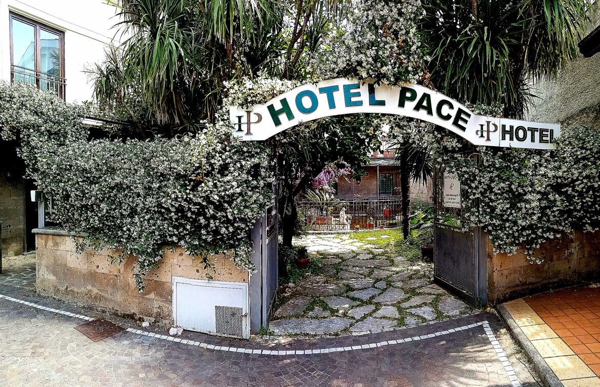 eyJlbiI6IkluZ3Jlc3NvIn0=