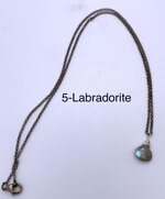 collane-con-ciondolo-in-pietra-preziosa