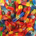 serpenti-lucidi-colorati-caramelle-gommose-gusto-frutta-senza-glutine