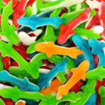 squali-colorati-caramelle-gommose-bicolore-senza-glutine