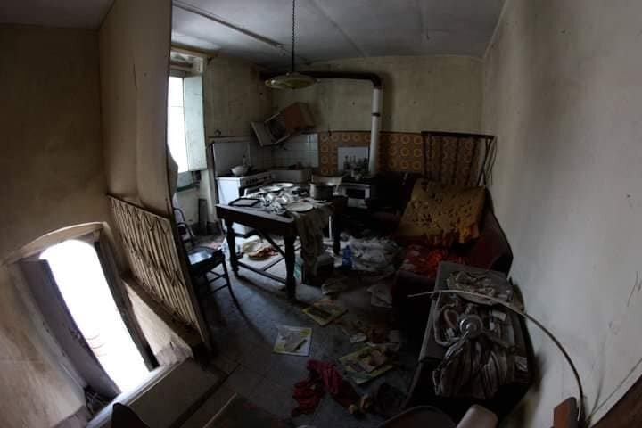 ca54f02f-6e63-46df-a3c3-e2487a518438.jpg