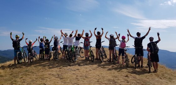 aad12575-9a38-450b-a229-6e539e73c355 aad12575-9a38-450b-a229-6e539e73c355