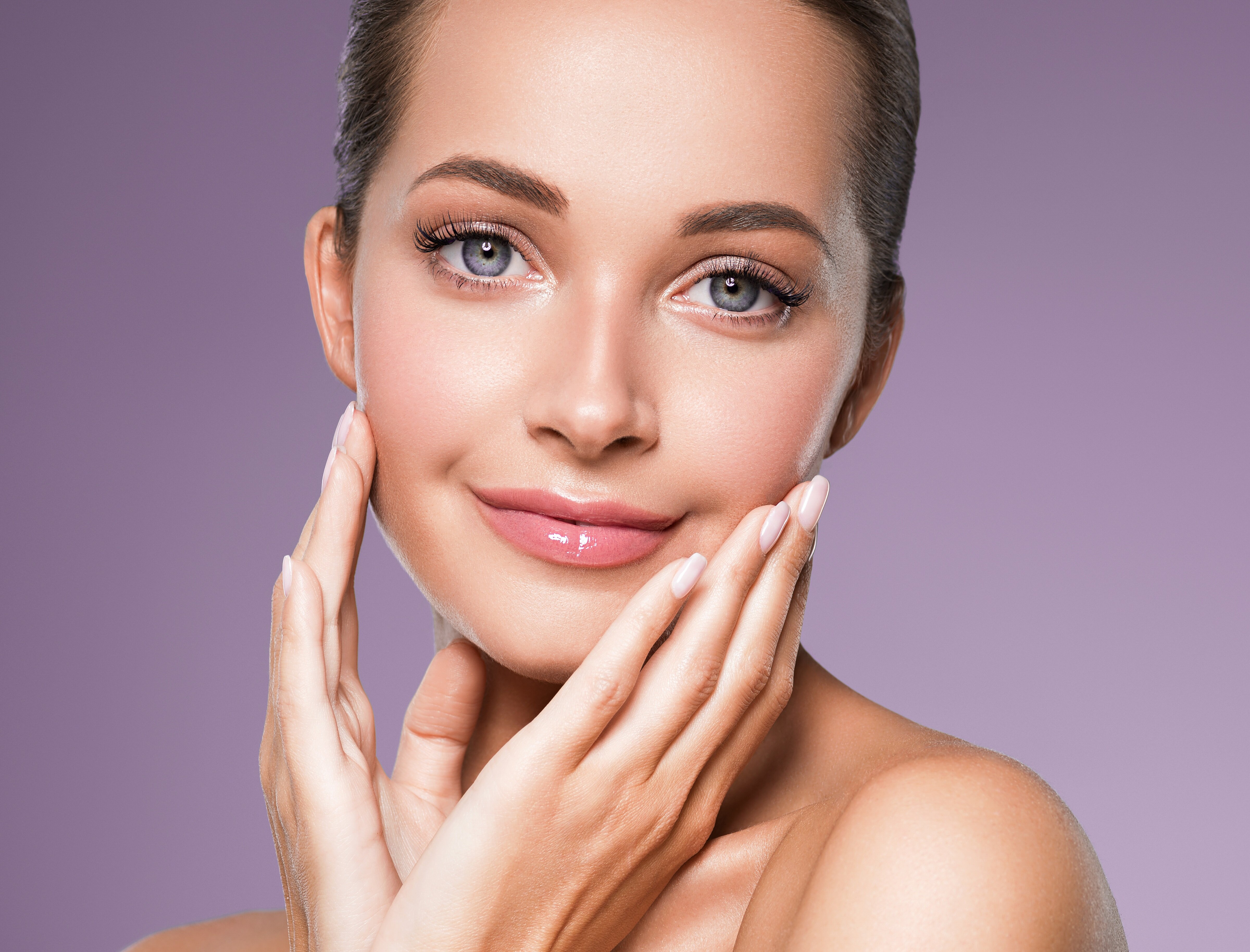 NUTRIMENTO E PROTEZIONE PER LA PELLE : ACIDO IALURONICO