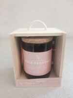 candela-profumata-ispirazione-di-vino-rose-provence-media