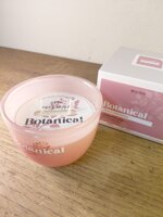 candela-arrotondata-botanical-seta-e-pepe-rosa