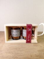 confezione-2-candele-profumate-ispirazione-di-vino-barricato-e-merlot-fruttato