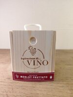 candela-profumata-ispirazione-di-vino-merlot-fruttato-media