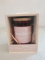 candela-profumata-ispirazione-di-vino-rose-provence