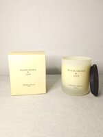 candela-molla-black-orchid-lily