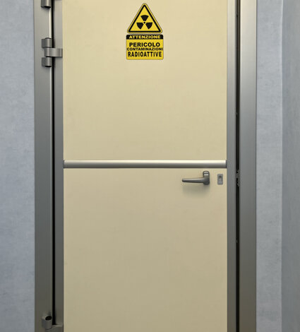 Porta%20rx%20piombata%207.jpeg Porta%20rx%20piombata%207.jpeg