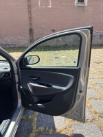 lancia-ypsilon-12-gold