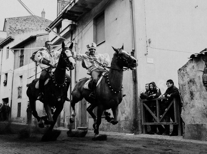 b0a84c98-ebbe-4c90-8ca8-453be7dec36a