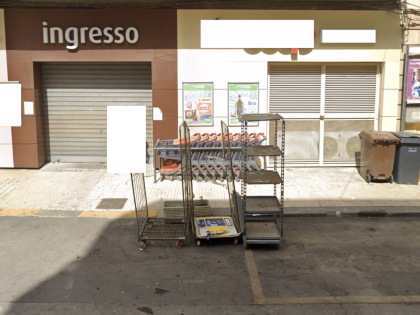 Punto vendita in Via Re Ierone per attività di vicinato alimentare