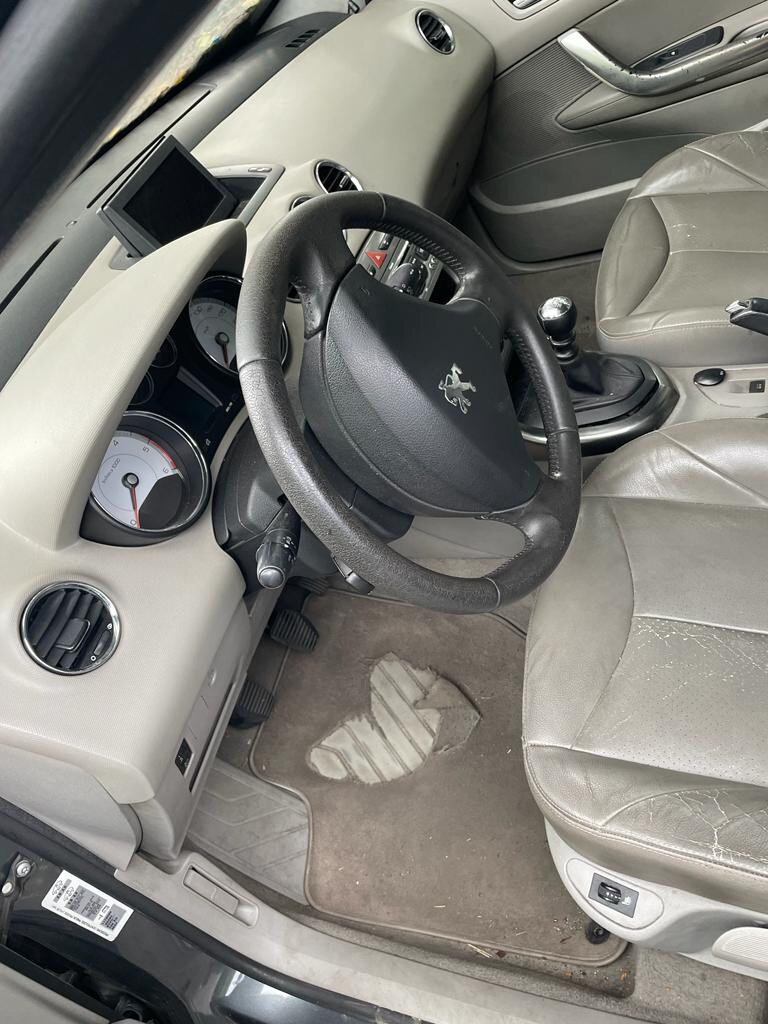 foto_3.jpeg foto_3.jpeg