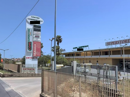 RAMO D'AZIENDA SUPERMERCATO IN ROSOLINI (SR), PRESSO CENTRO COMMERCIALE L'EREMO