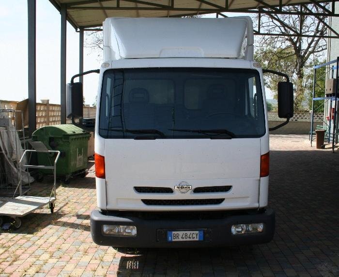 Vendita di vari lotti comprendenti autoveicoli commerciali, muletto elettrico, transpallet elettrici e manuali.