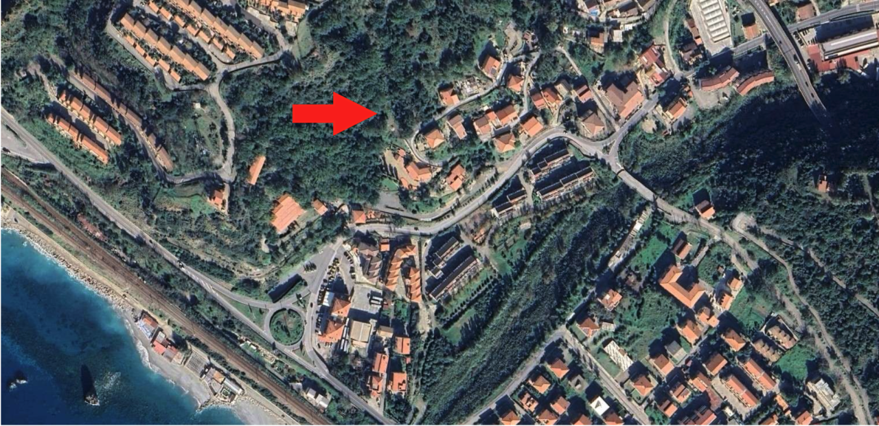 Diritto di piena proprietà di terreno sito nel Comune di Acquappesa