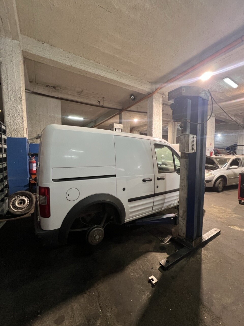 Ponte sollevatore auto, marca OMCN