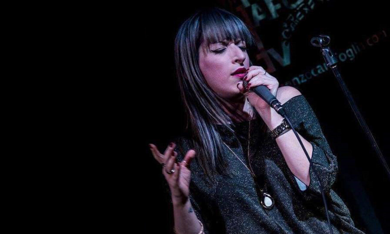 vanessa chiappa giurata del concorso e vocal coach cantante professionista performer,casa sanremo,festival sotto il conero,sotto il conero,gianluca berti,walter fontana,ancona,premio gabriella ferri,claudio starnone