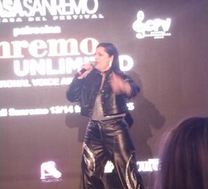 paola del bello durante la sua esibizione ad unlimited