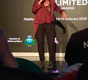 ilenia sala cantautrice durante la sua esibizione ad unlimited