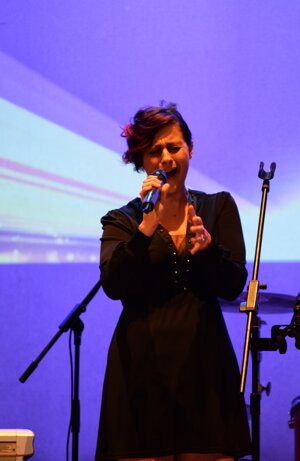 valentina pierandrei canta la canzone dedicata alla nonna