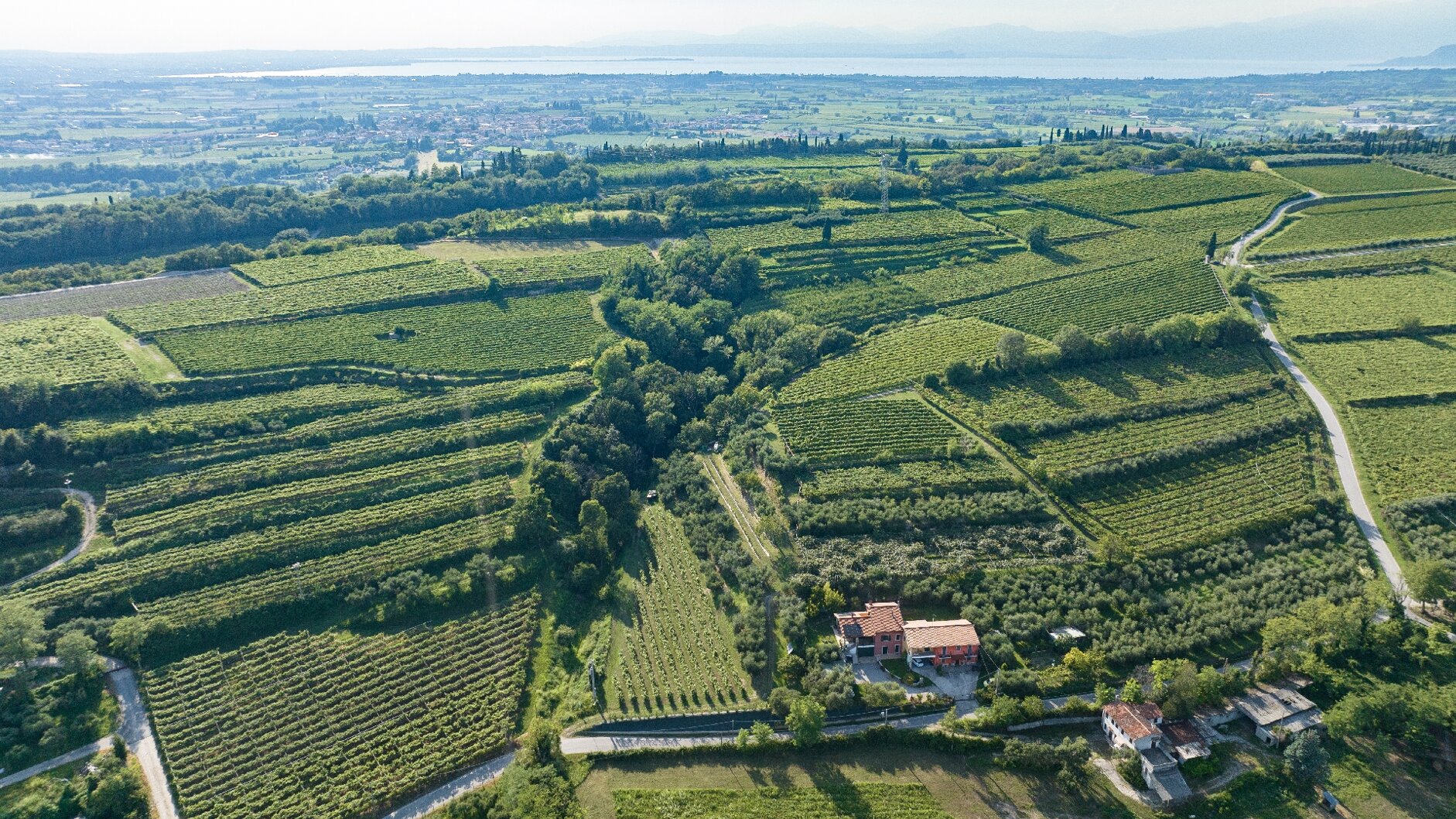 b947d56c-b73e-48da-8c26-a7be60295353 b947d56c-b73e-48da-8c26-a7be60295353