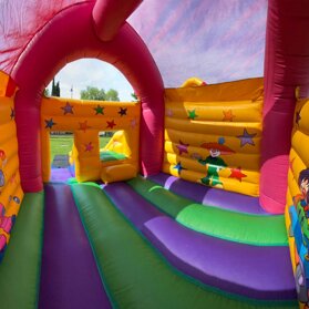 bounce slide clown fantastico e colorato saltarello con scivolo medio. Adatto ai bambini da 3 anni fino a 6/7anni bounce slide clown fantastico e colorato saltarello con scivolo medio. Adatto ai bambini da 3 anni fino a 6/7anni