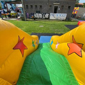 bounce slide clown fantastico e colorato saltarello con scivolo medio. Adatto ai bambini da 3 anni fino a 6/7anni bounce slide clown fantastico e colorato saltarello con scivolo medio. Adatto ai bambini da 3 anni fino a 6/7anni