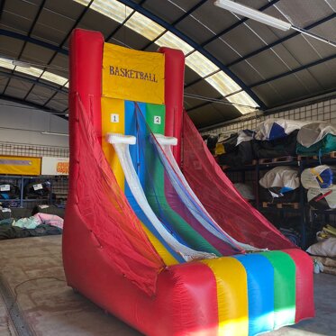 basketball fantastico gioco per sfidare i tuoi amici nel tiro a canestro.