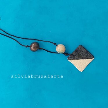 Black and White collana in ceramica tradizionale