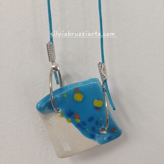 Papel metà blu e bianco