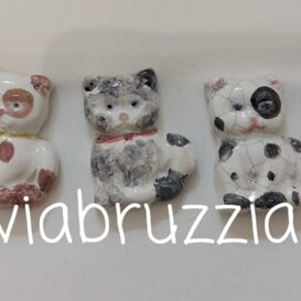 Animali misti gatti, cani, gufi, orsetti, panda, elefanti e pesci