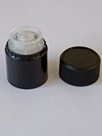 tappo-antirabbocco-in-plastica-per-olio-per-bottiglie-con-imboccatura-dop