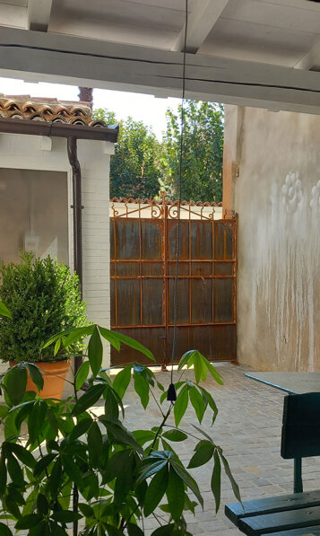 d1d8ec8a-0930-4c39-a558-5d2b64062be2