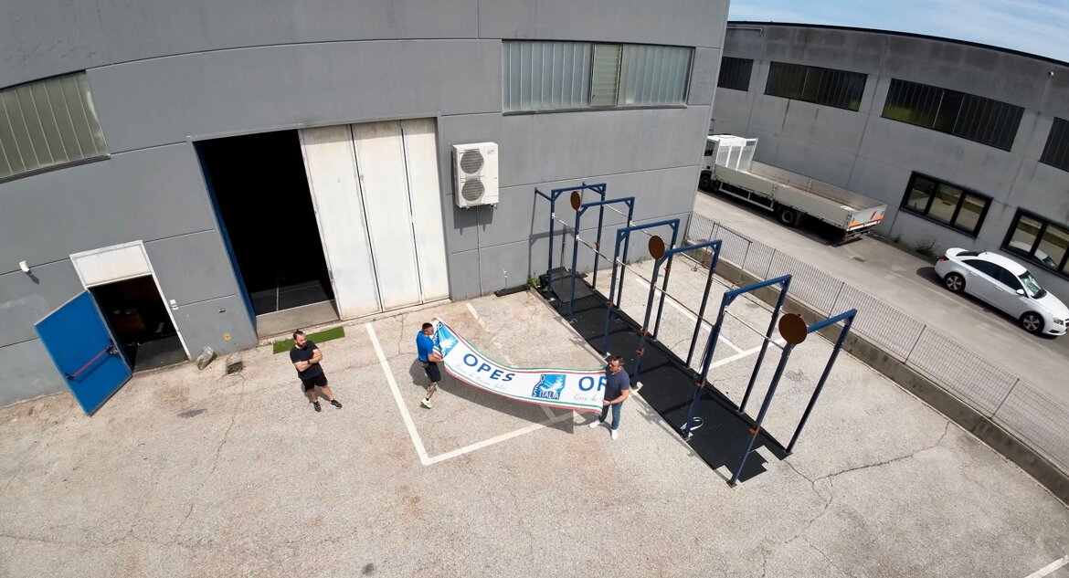 b14edab9-0f6e-4164-871c-3be818ecbdd3