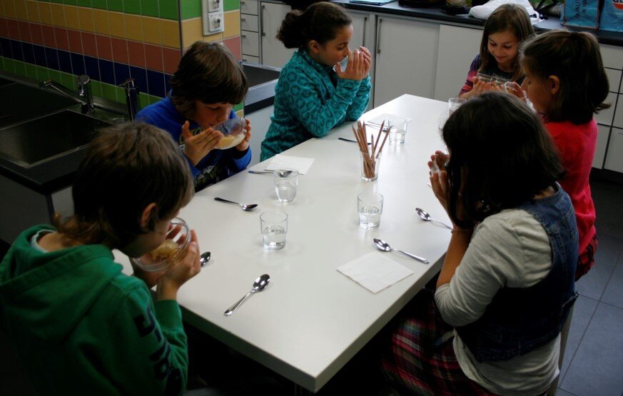 Il gusto, da fuori, dentro. Da dentro, fuori. Una possibilità per rimettersi in gioco. Il gusto, da fuori, dentro. Da dentro, fuori. Una possibilità per rimettersi in gioco.