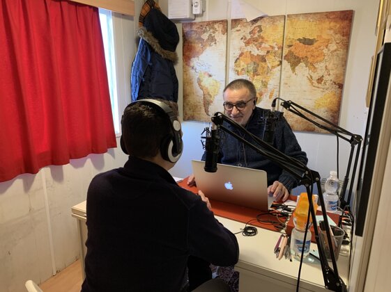 3f422048-91bd-44ab-b4fe-f0c9d2c32fe3 3f422048-91bd-44ab-b4fe-f0c9d2c32fe3