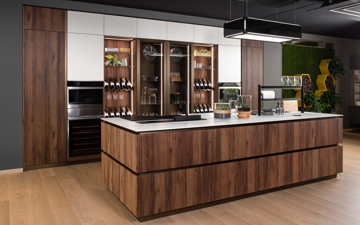 c2b425ef-f7ac-4b93-8b89-bbd5779f2770 c2b425ef-f7ac-4b93-8b89-bbd5779f2770