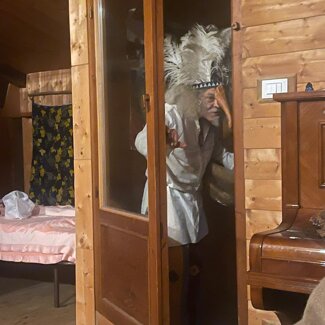Uomo Uccello nei panni dell?UOMO UCCELLO
