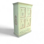 armadio-dipinto-a-mano-con-motivi-floreali