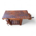 vecchio-banco-da-falegname-con-doppia-morsa