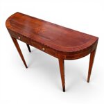 consolle-da-ingresso-classica-curvata-con-piano-intarsiato