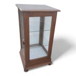 vetrinetta-da-centro-per-esposizione-oggettistica