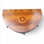 piccola-consolle-da-ingresso-demilune-con-intarsio